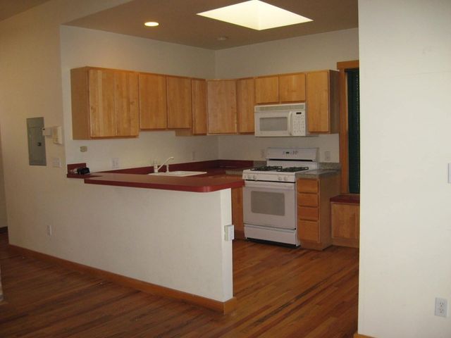 37 Regent 3, Cambridge, MA 02140