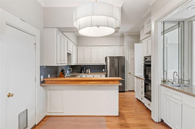 6732 Vanderbilt Street, Houston, TX 77005