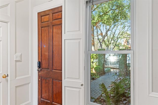 6732 Vanderbilt Street, Houston, TX 77005