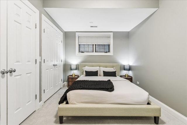 2838 N Damen Avenue 1, Chicago, IL 60618