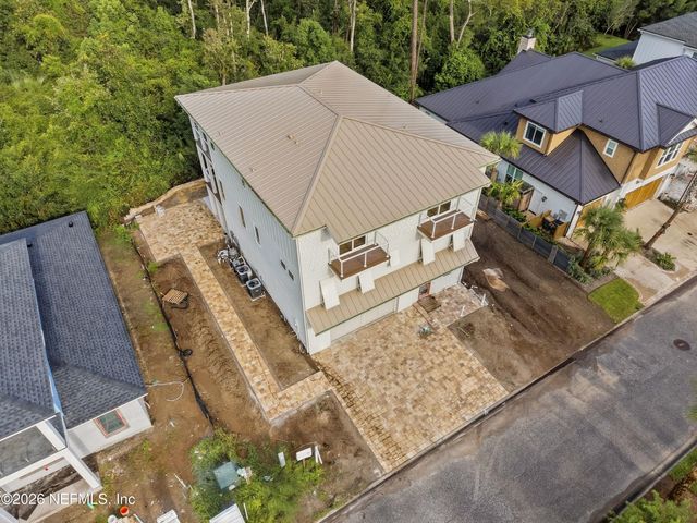 1329 ESTRELA Lane, Atlantic Beach, FL 32233