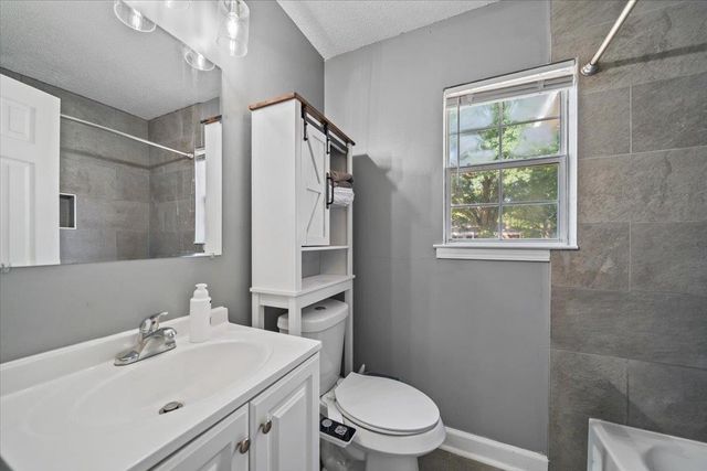 7804 W NAVY CIR, Millington, TN 38053