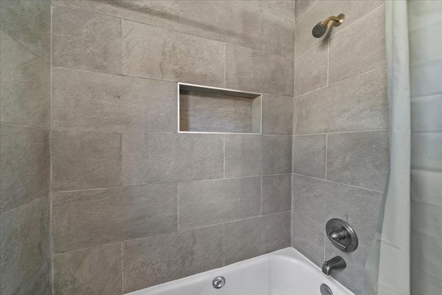 7804 W NAVY CIR, Millington, TN 38053
