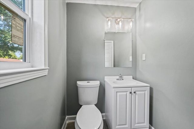 7804 W NAVY CIR, Millington, TN 38053