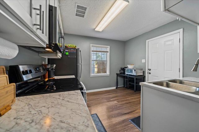 7804 W NAVY CIR, Millington, TN 38053