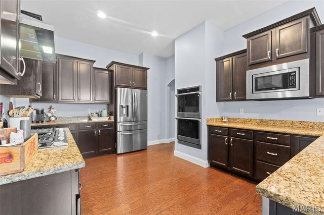 14 Prairie Lake Court, Wentzville, MO 63385