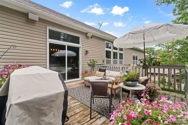 14 Prairie Lake Court, Wentzville, MO 63385