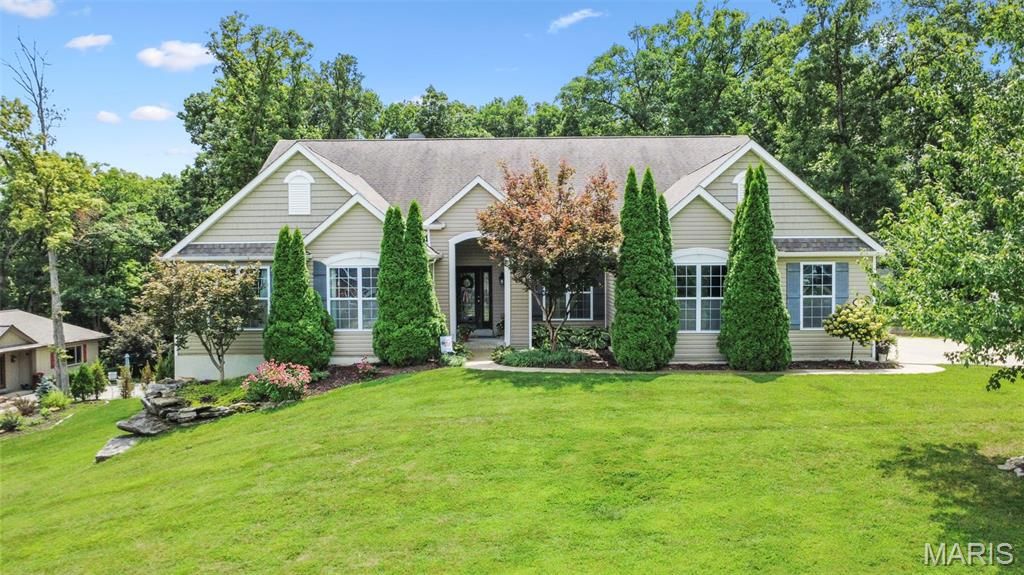 14 Prairie Lake Court, Wentzville, MO 63385