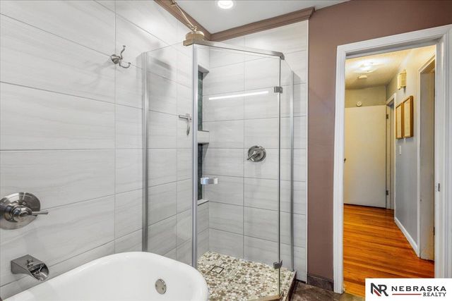 5823 Burdette Street, Omaha, NE 68104