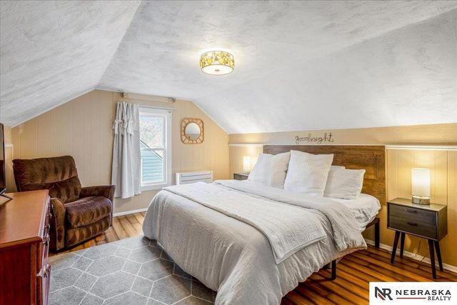 5823 Burdette Street, Omaha, NE 68104