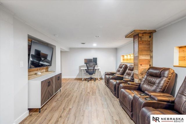 5823 Burdette Street, Omaha, NE 68104