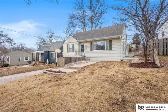 5823 Burdette Street, Omaha, NE 68104