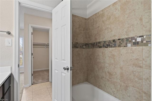 3832 Chancery LN, Virginia Beach, VA 23452