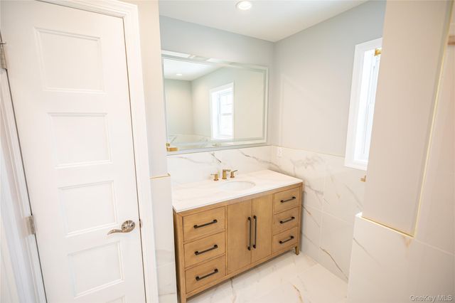 2910 Yale Place, Baldwin, NY 11510