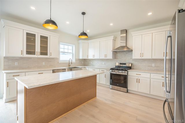 2910 Yale Place, Baldwin, NY 11510