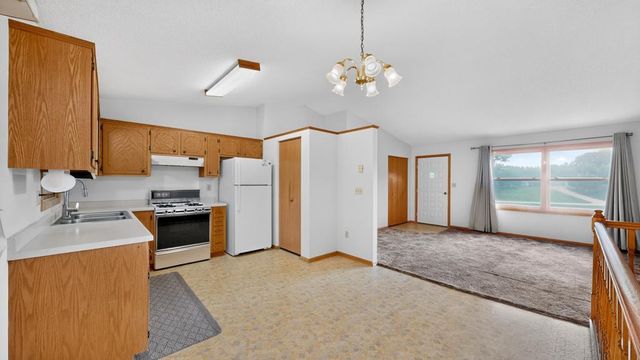7559 Safari Court NW, Rochester, MN 55901