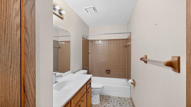 7559 Safari Court NW, Rochester, MN 55901