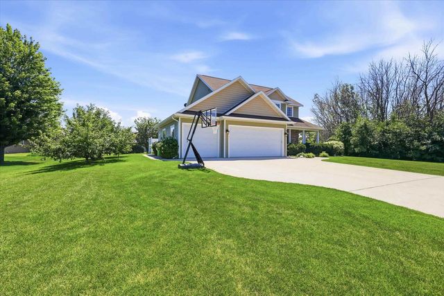 W5261 ARBOR VITAE COURT, Sherwood, WI 54169