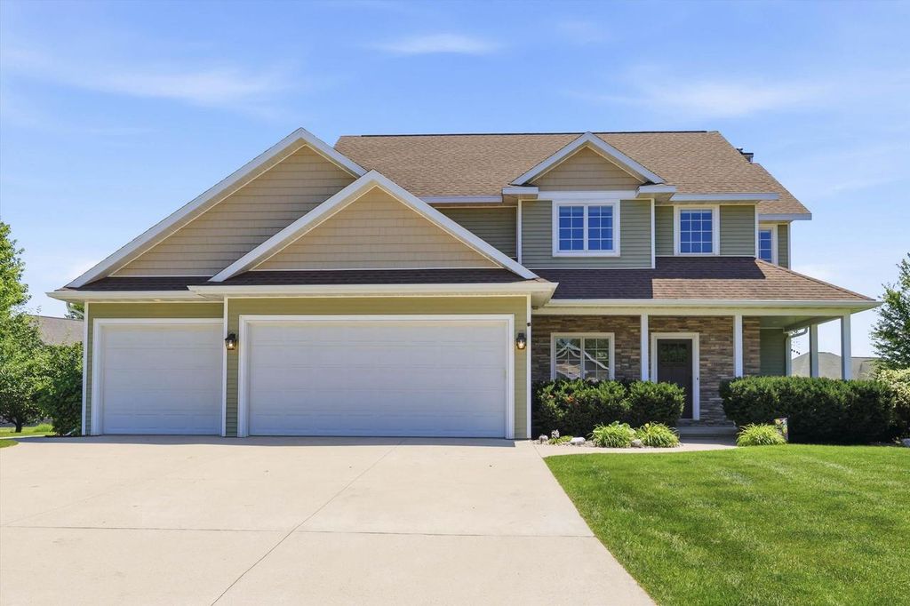 W5261 ARBOR VITAE COURT, Sherwood, WI 54169