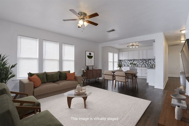 3000 S Jennings, Fort Worth, TX 76110