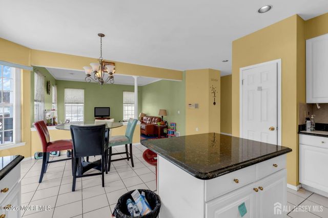 18 Lysbeth Lane, Matawan, NJ 07748