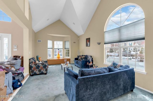 18 Lysbeth Lane, Matawan, NJ 07748