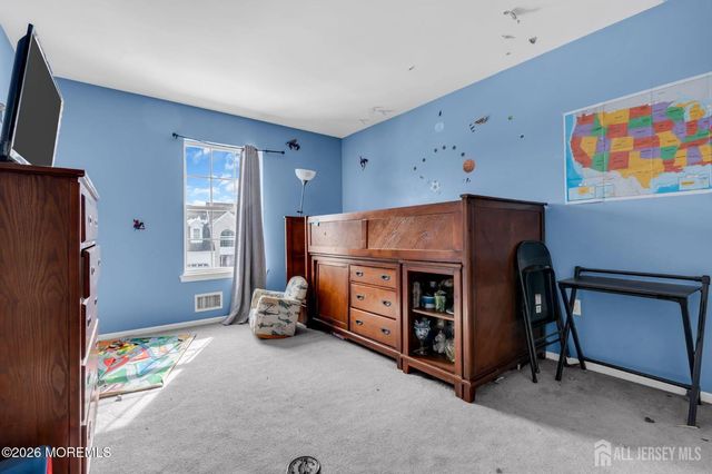 18 Lysbeth Lane, Matawan, NJ 07748