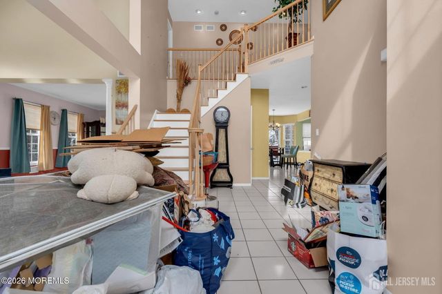 18 Lysbeth Lane, Matawan, NJ 07748