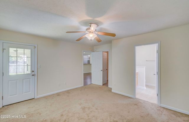 102 Chinkapin Court, Jacksonville, NC 28546