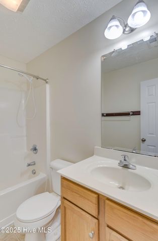 102 Chinkapin Court, Jacksonville, NC 28546