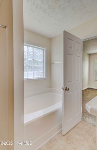 102 Chinkapin Court, Jacksonville, NC 28546
