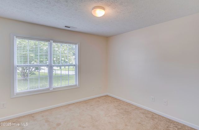 102 Chinkapin Court, Jacksonville, NC 28546