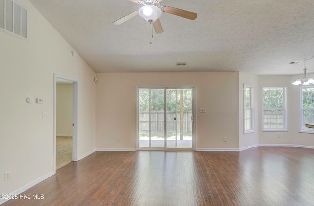 102 Chinkapin Court, Jacksonville, NC 28546