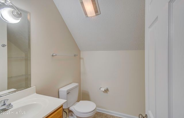 102 Chinkapin Court, Jacksonville, NC 28546
