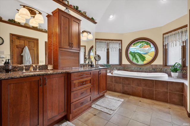 60659 Gentle Run Court, South Bend, IN 46614