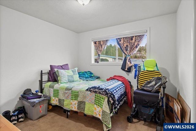 1254 8th St NW, Salem, OR 97304