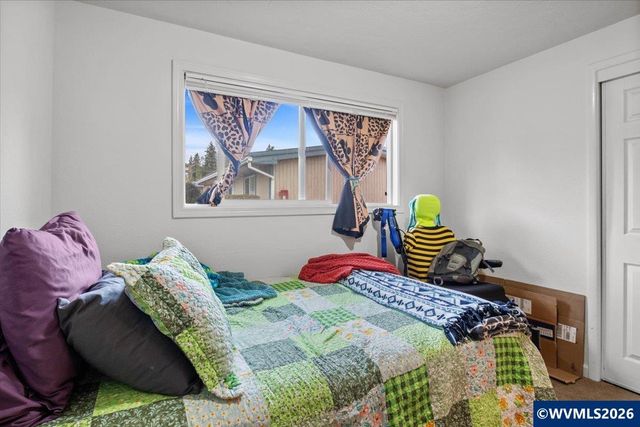 1254 8th St NW, Salem, OR 97304