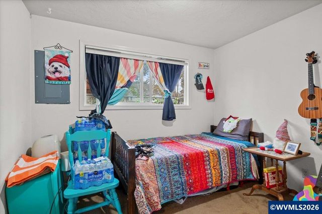 1254 8th St NW, Salem, OR 97304