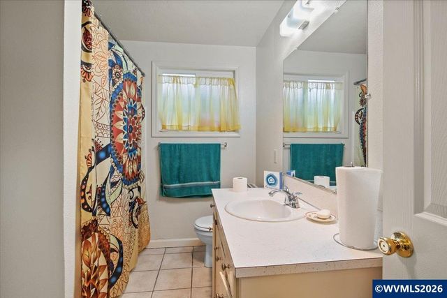 1254 8th St NW, Salem, OR 97304