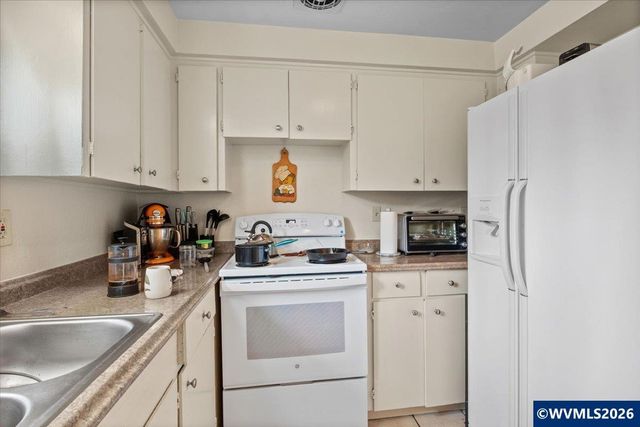 1254 8th St NW, Salem, OR 97304