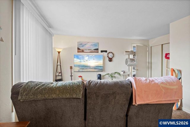 1254 8th St NW, Salem, OR 97304