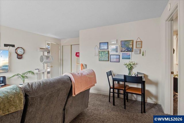 1254 8th St NW, Salem, OR 97304