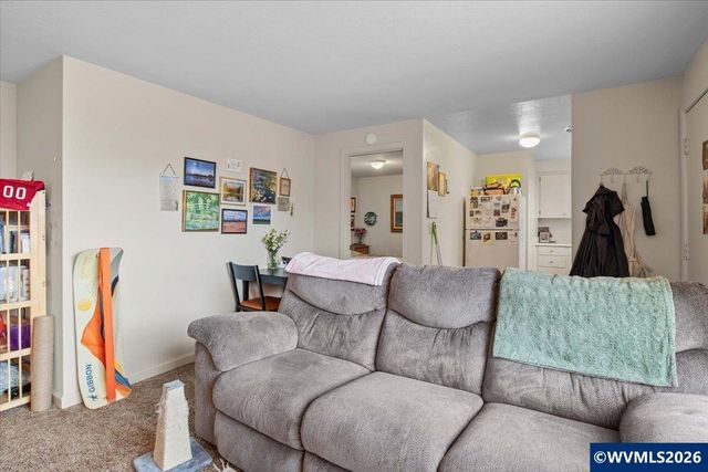 1254 8th St NW, Salem, OR 97304