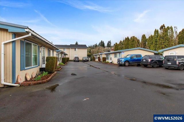 1254 8th St NW, Salem, OR 97304