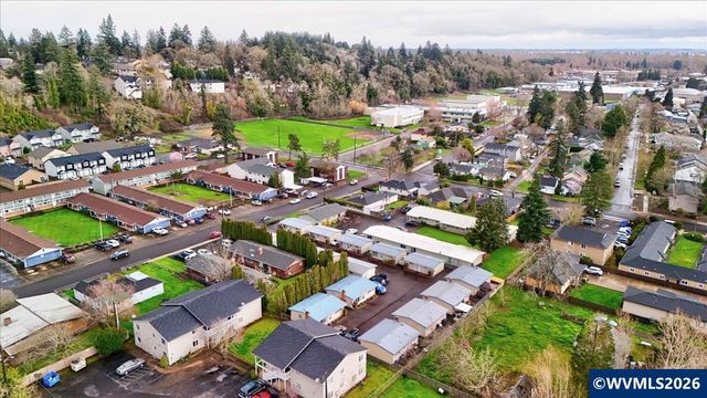 1254 8th St NW, Salem, OR 97304