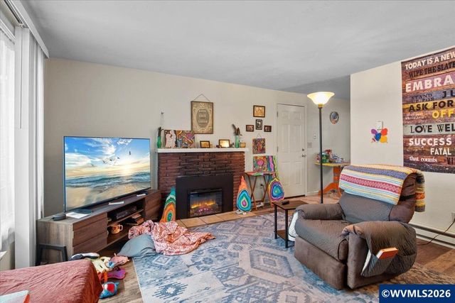 1254 8th St NW, Salem, OR 97304