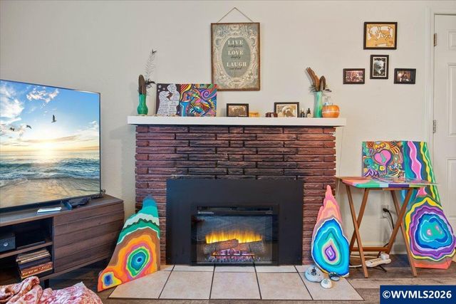 1254 8th St NW, Salem, OR 97304