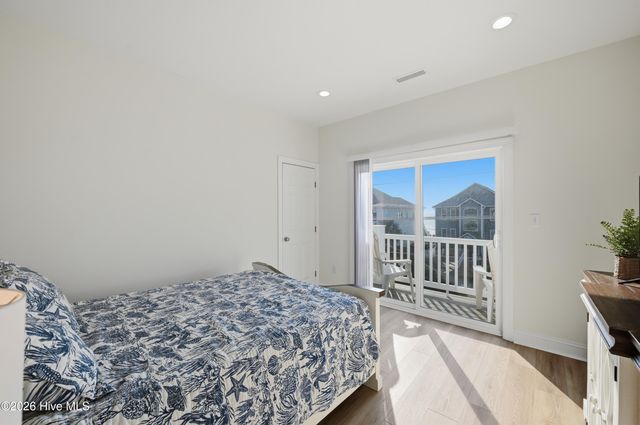 1617 S Shore Drive, Surf City, NC 28445