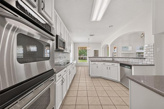 12103 Auburn Shores Court, Pearland, TX 77584