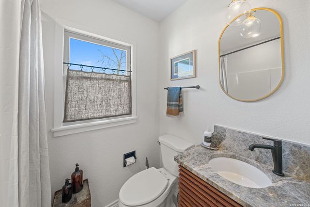 511 Olive St, Fredericksburg, TX 78624